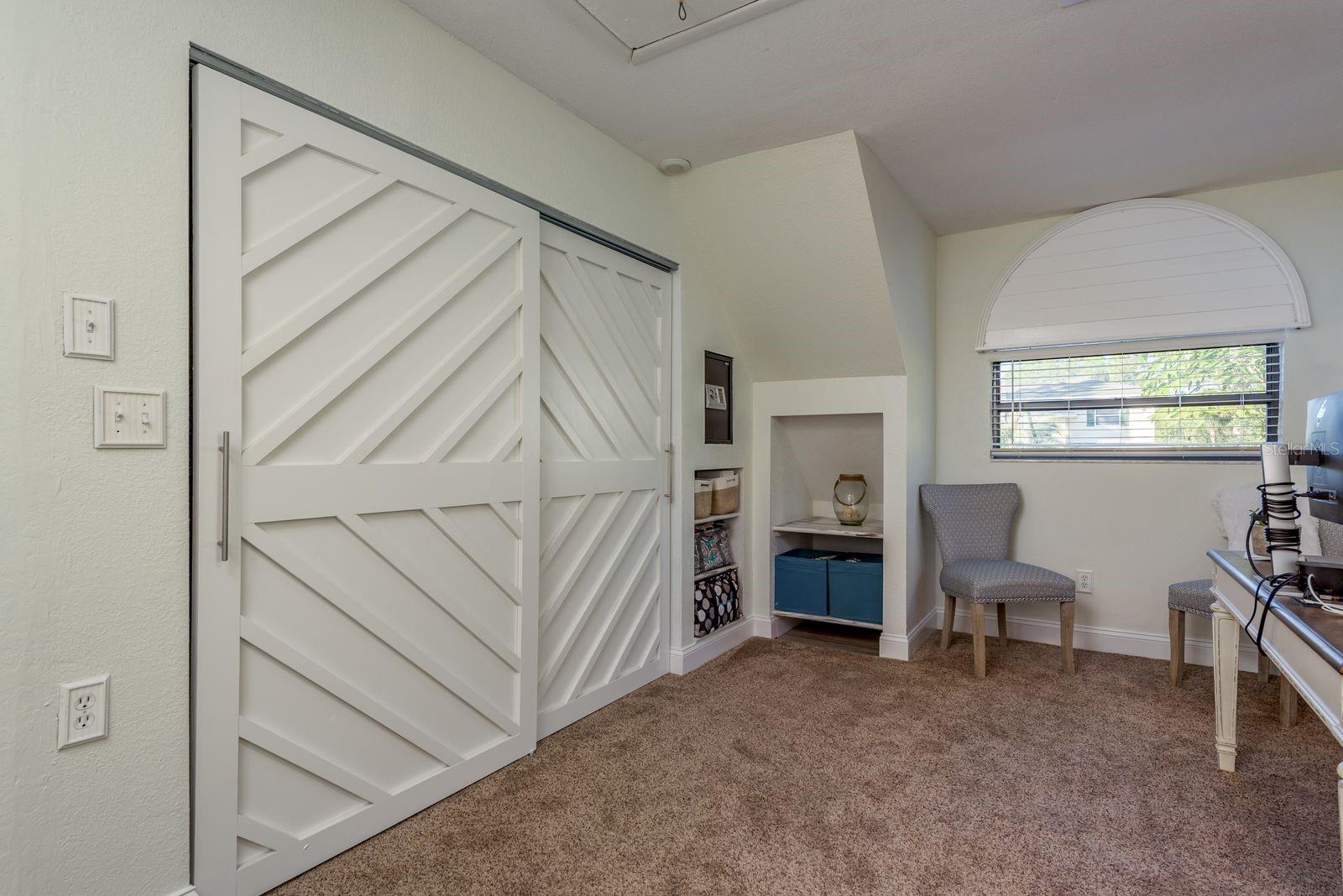 Image 44 of 88 For 758 Claudia