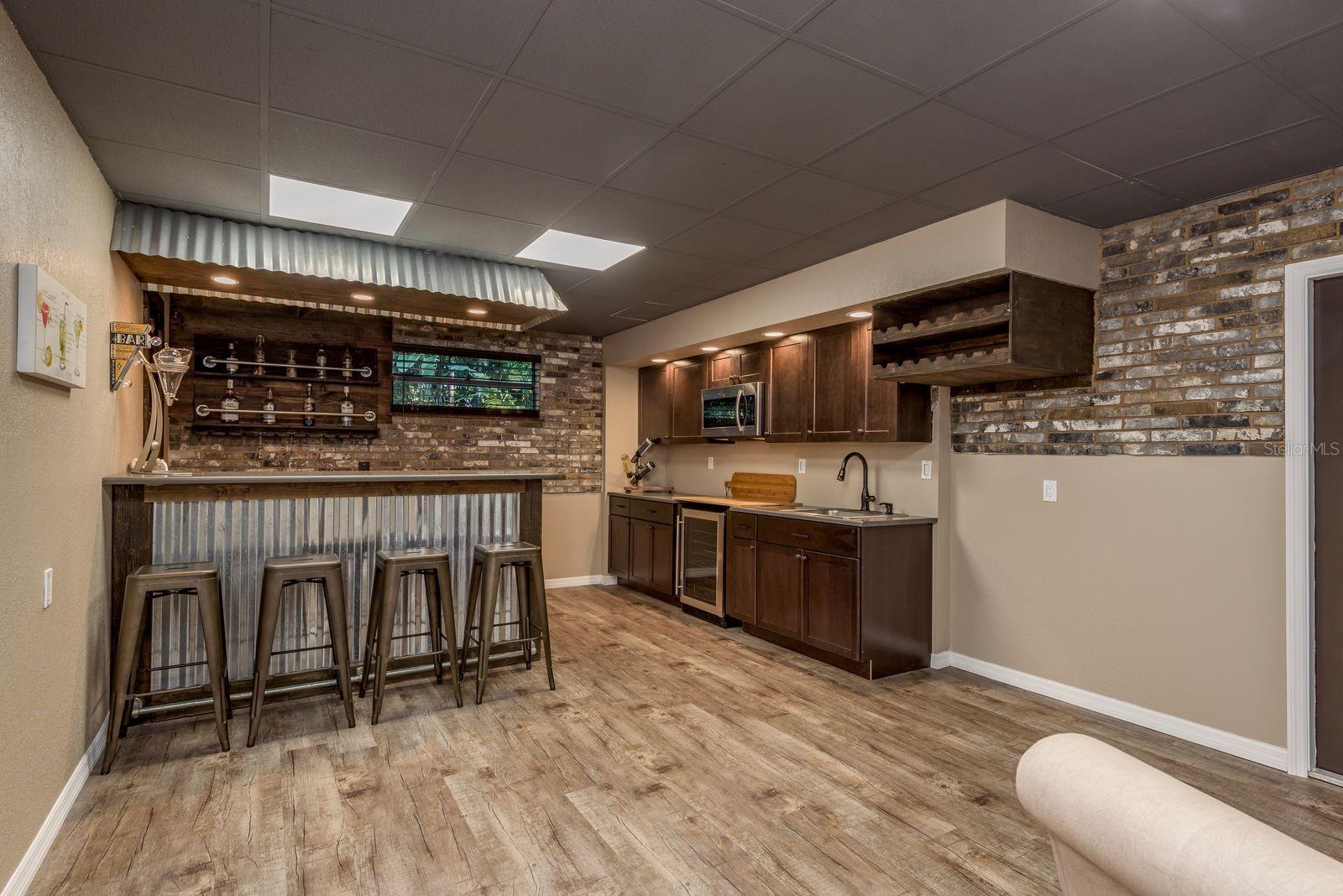 Image 53 of 88 For 758 Claudia