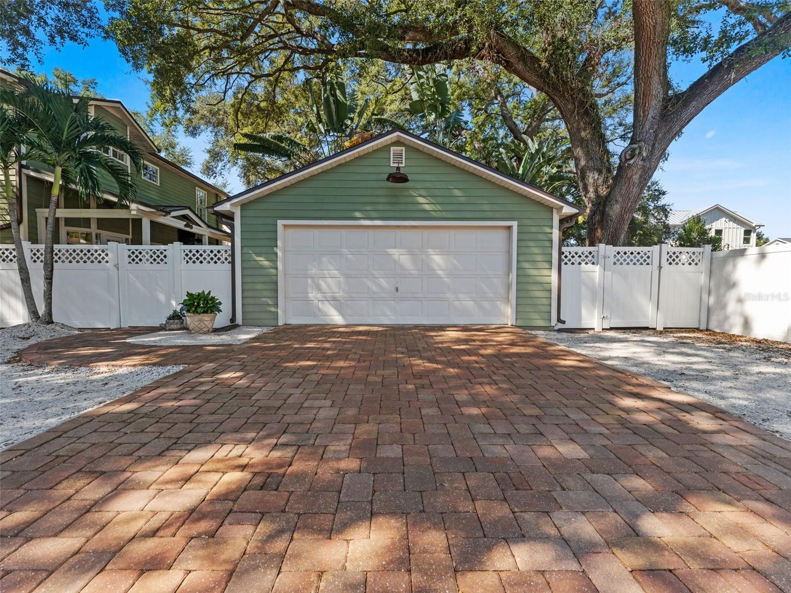 Image 4 of 42 For 4001 Leona Street