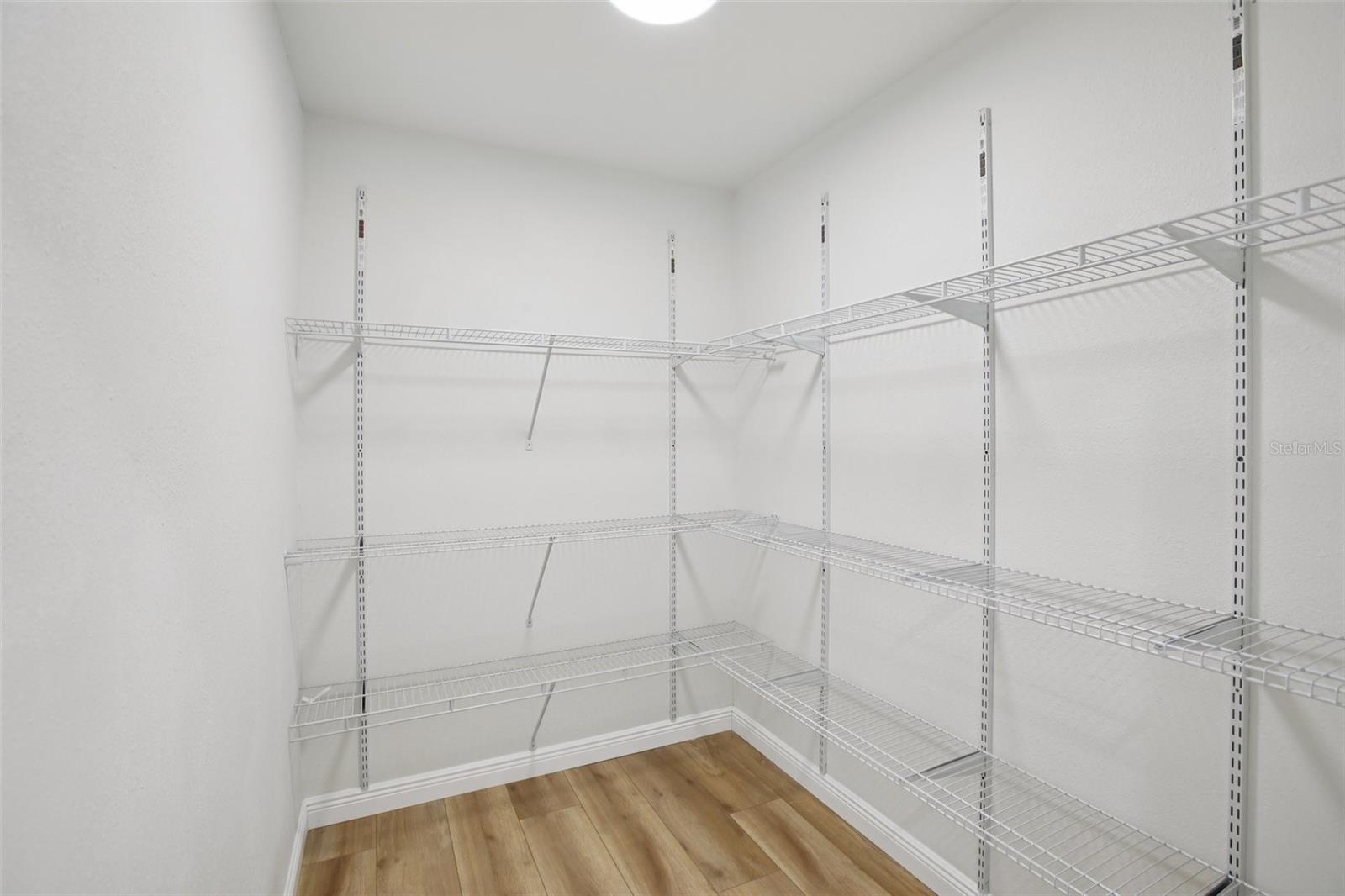 Image 11 of 33 For 4116 Iowa Avenue