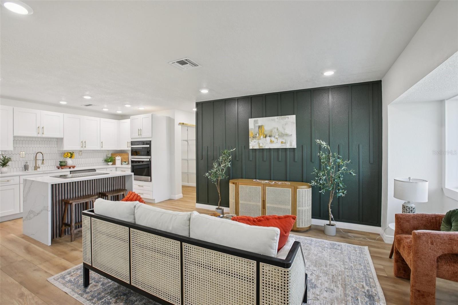 Image 2 of 33 For 4116 Iowa Avenue