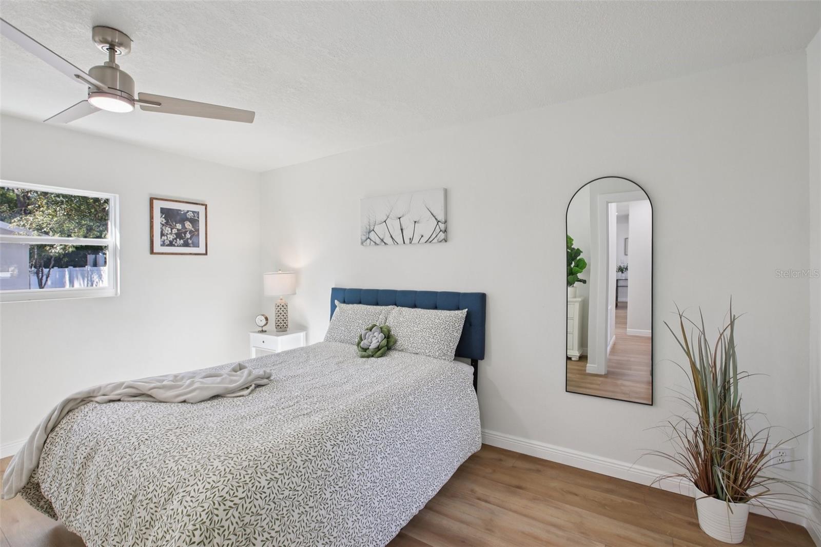 Image 21 of 33 For 4116 Iowa Avenue