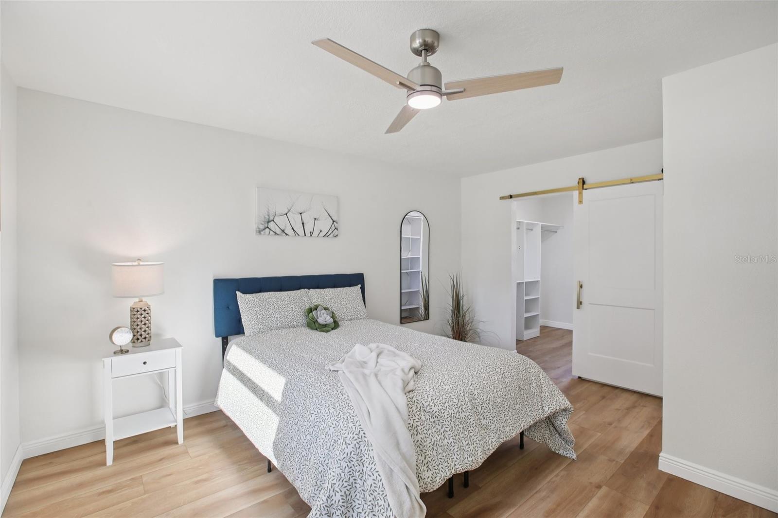 Image 23 of 33 For 4116 Iowa Avenue