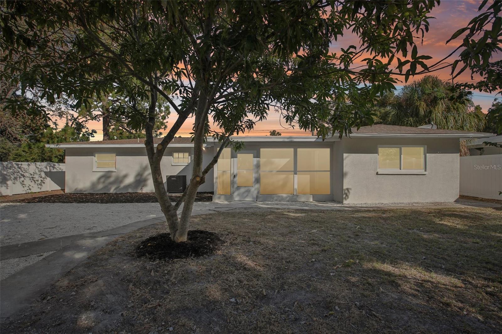 Image 32 of 33 For 4116 Iowa Avenue