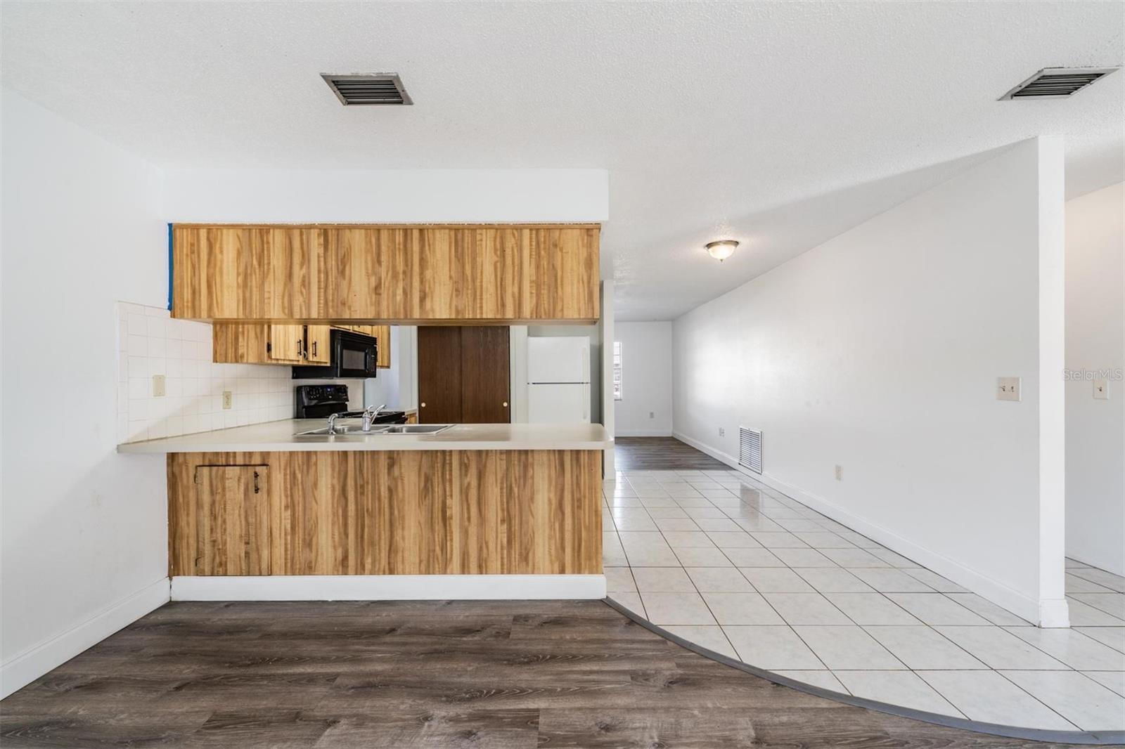 Image 18 of 35 For 6204 Langston Avenue