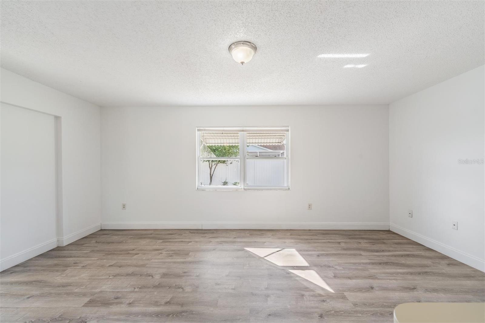 Image 21 of 35 For 6204 Langston Avenue