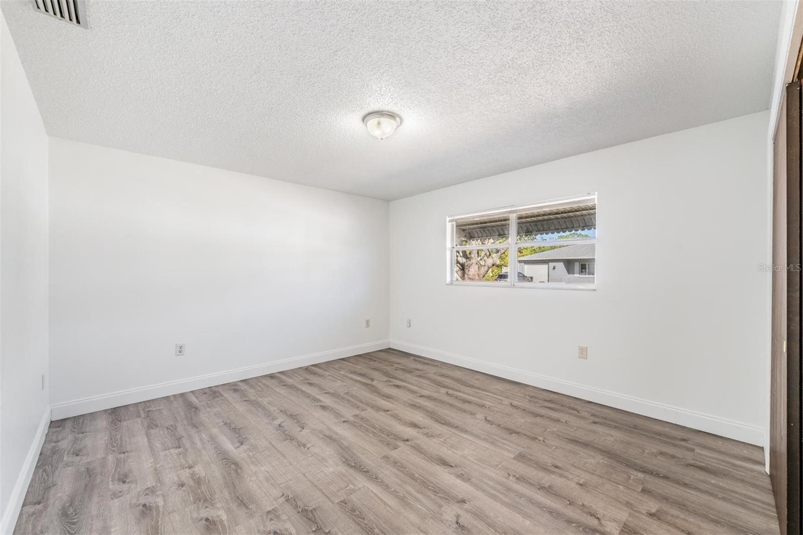 Image 22 of 35 For 6204 Langston Avenue