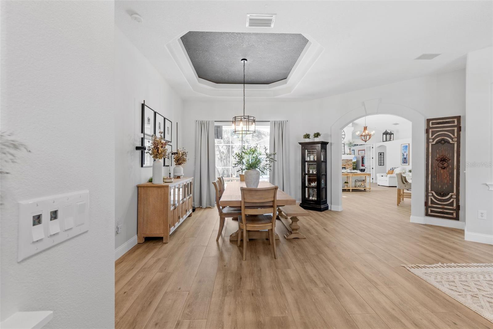 Listing photo id 8 for 16715 Eagle Oak Drive