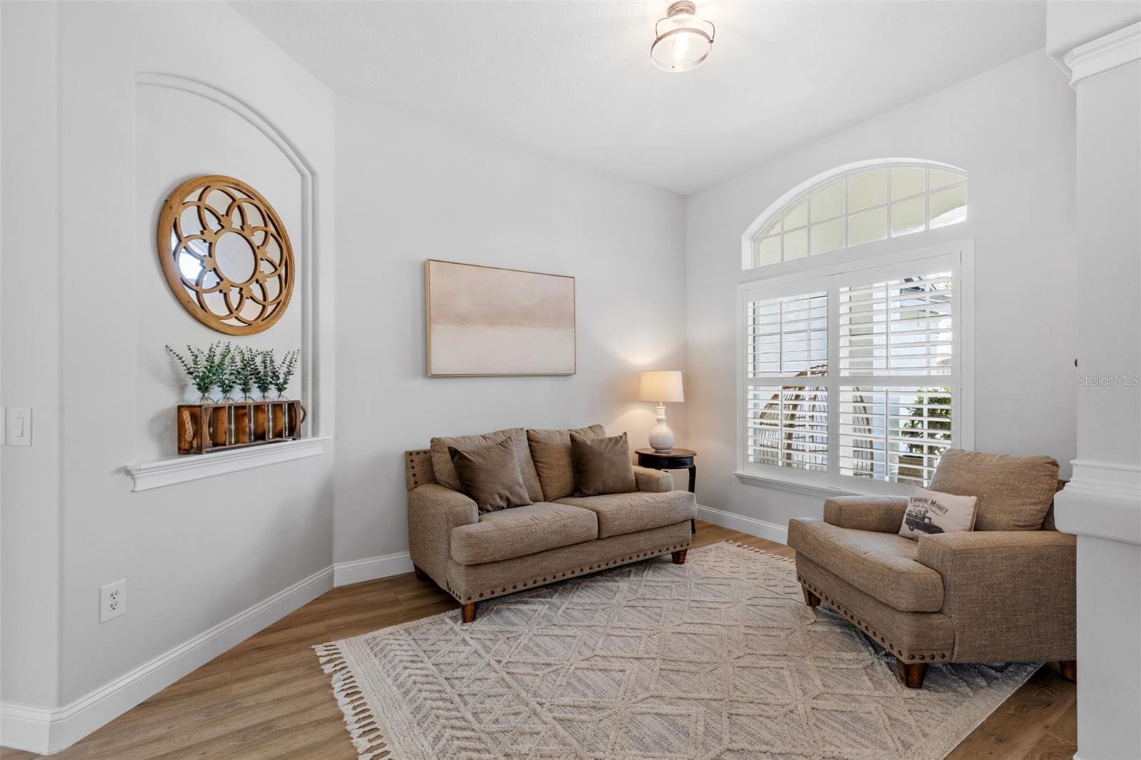 Listing photo id 11 for 16715 Eagle Oak Drive