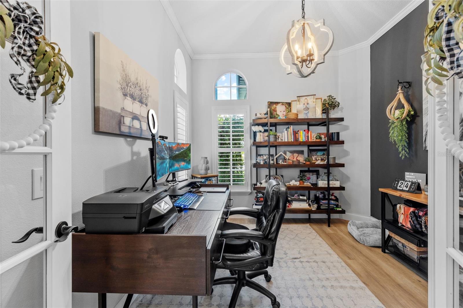 Listing photo id 16 for 16715 Eagle Oak Drive