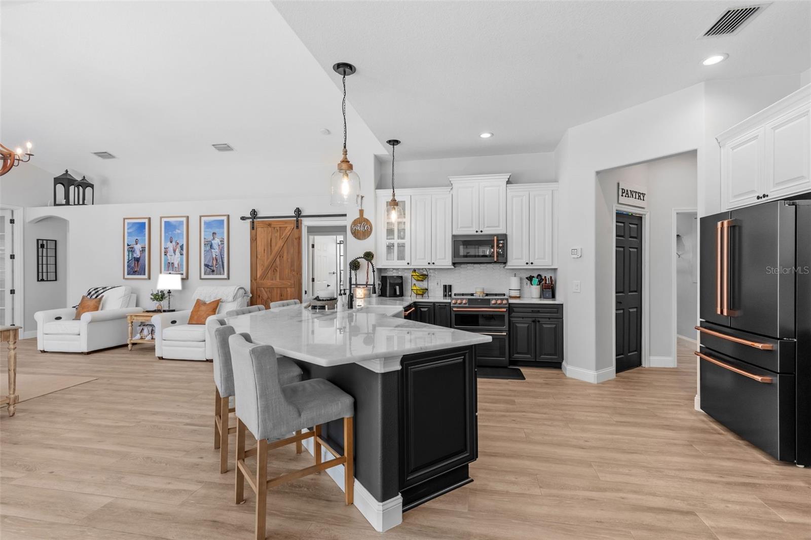 Listing photo id 18 for 16715 Eagle Oak Drive