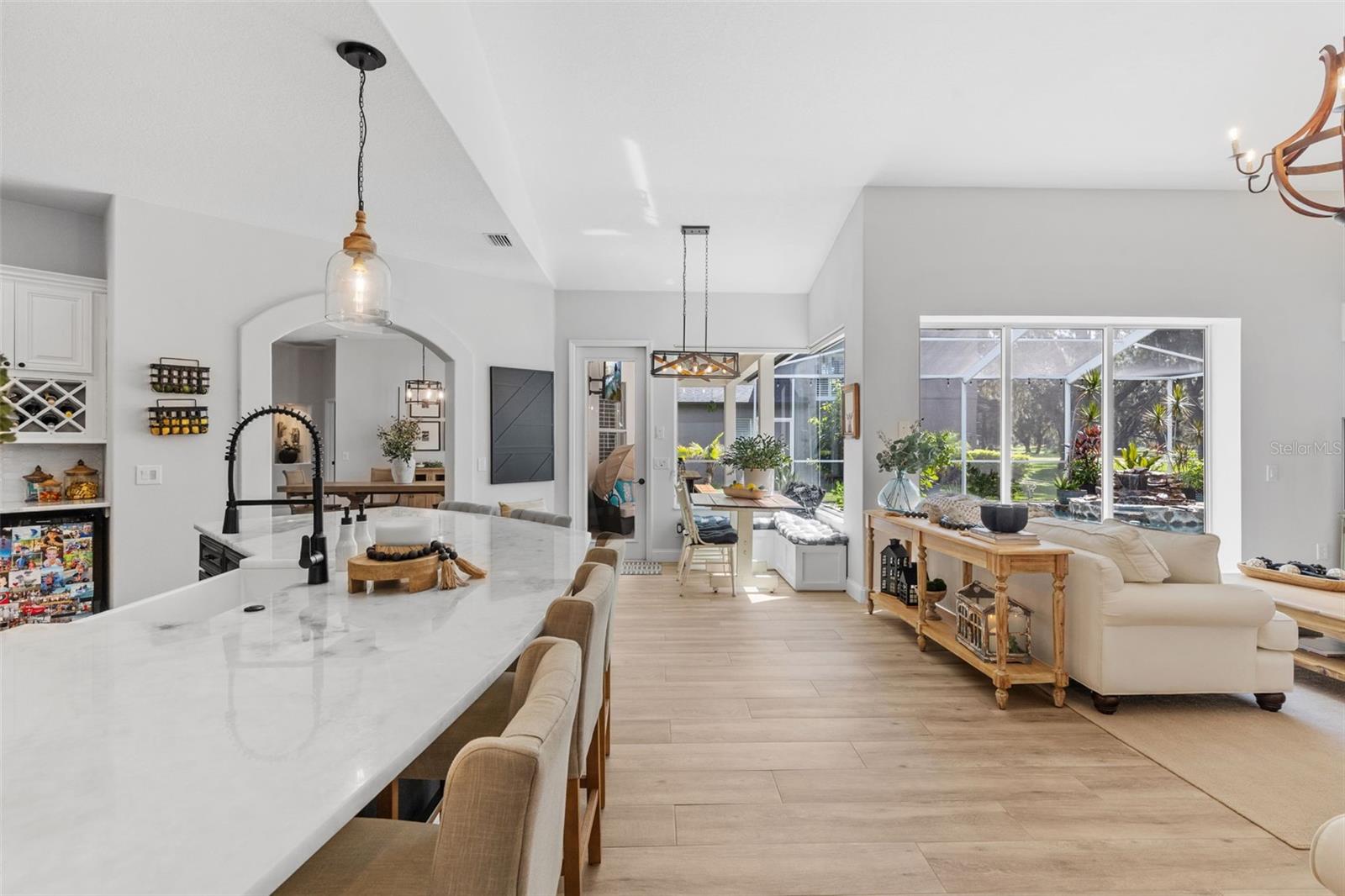 Listing photo id 37 for 16715 Eagle Oak Drive