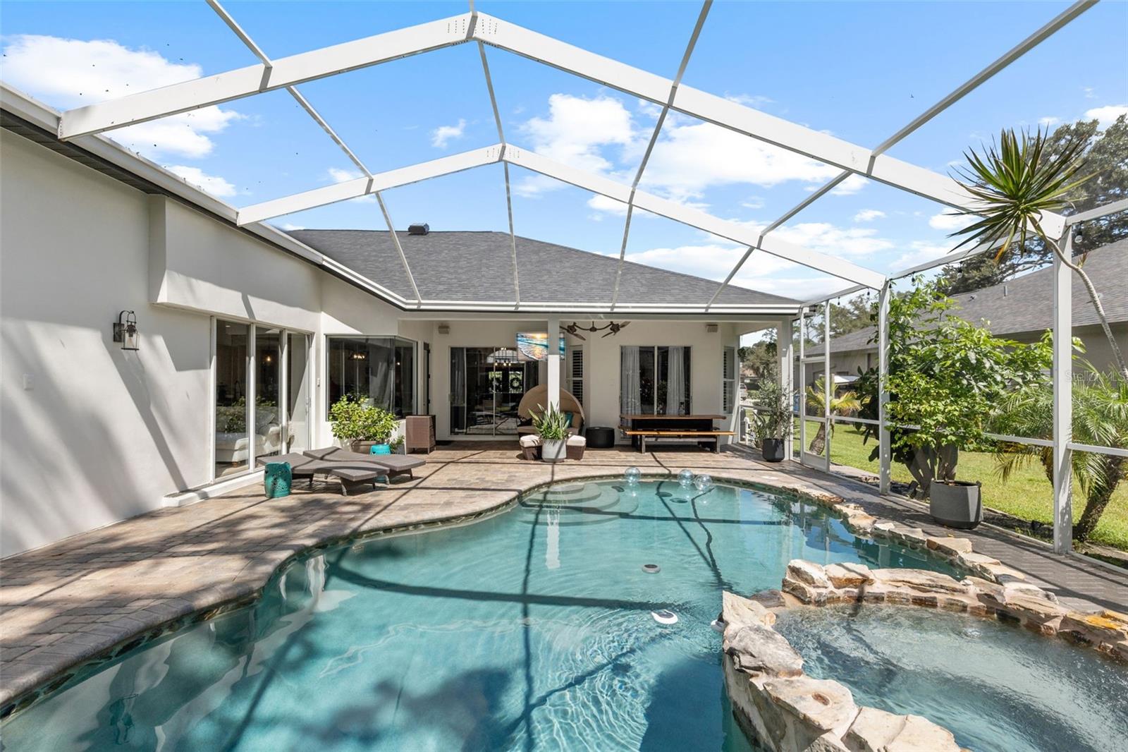 Listing photo id 66 for 16715 Eagle Oak Drive