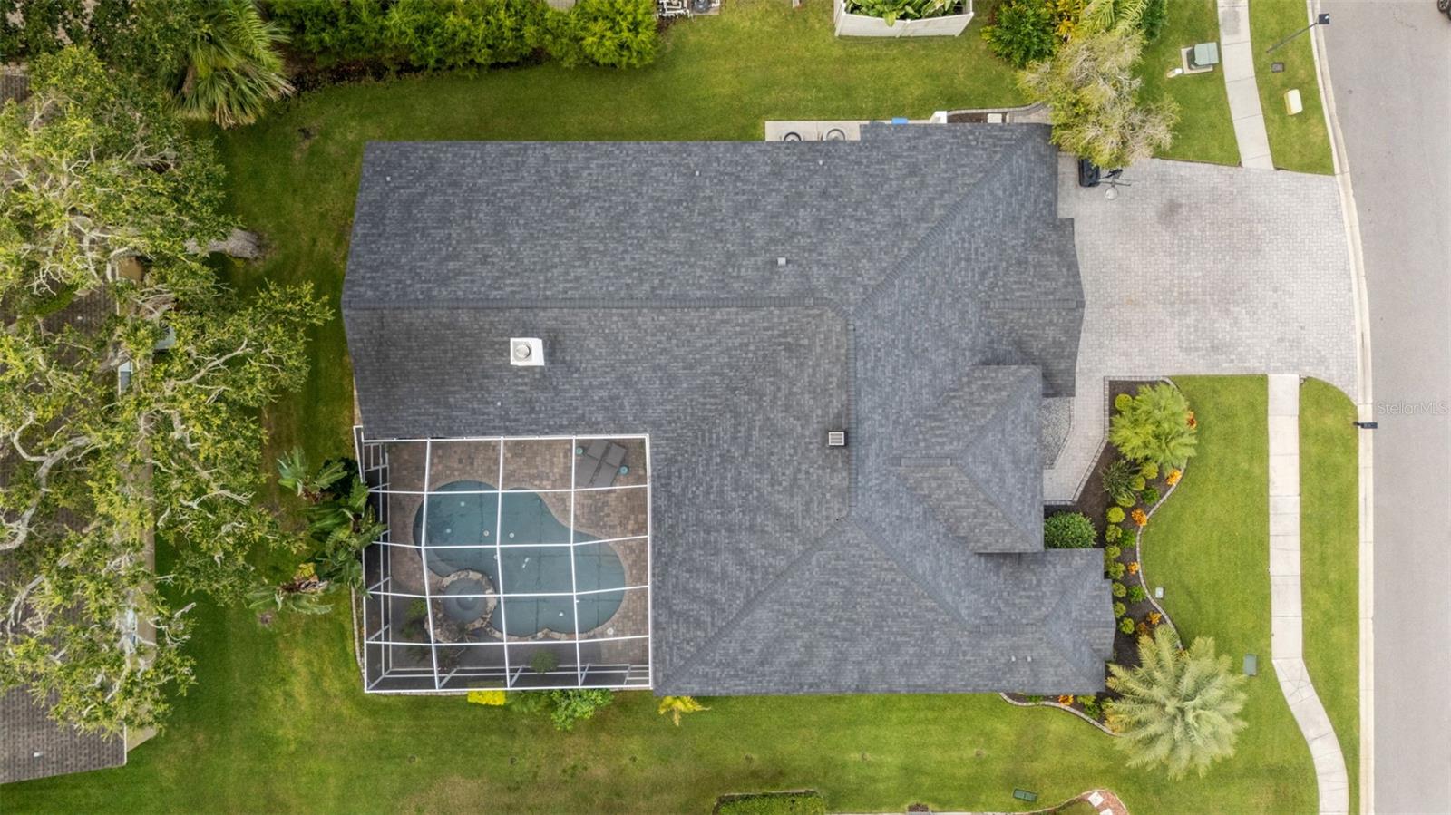 Listing photo id 77 for 16715 Eagle Oak Drive