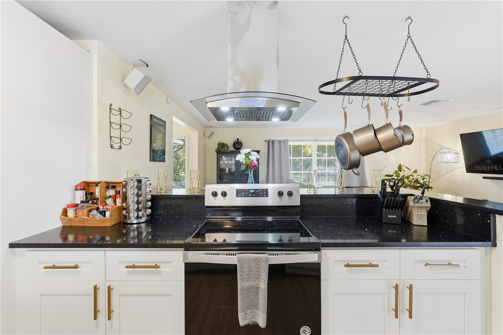 Image 12 of 37 For 764 Forest Glen Road