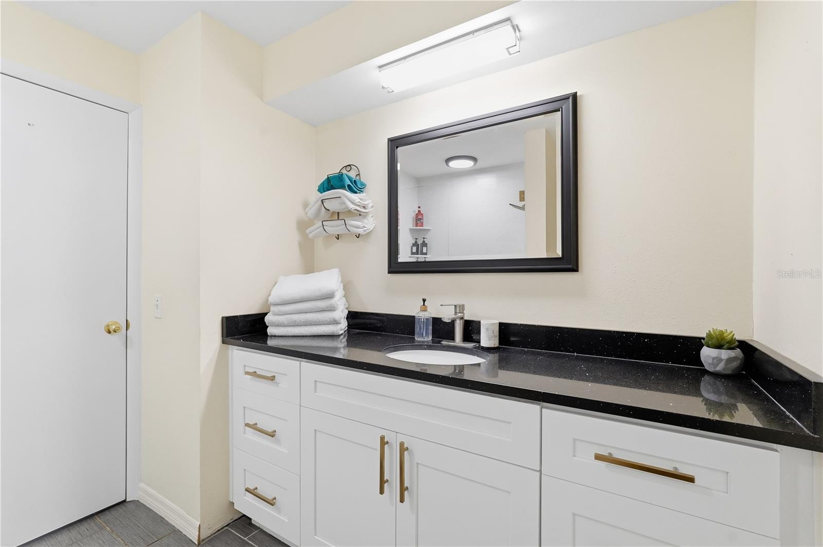 Image 22 of 37 For 764 Forest Glen Road