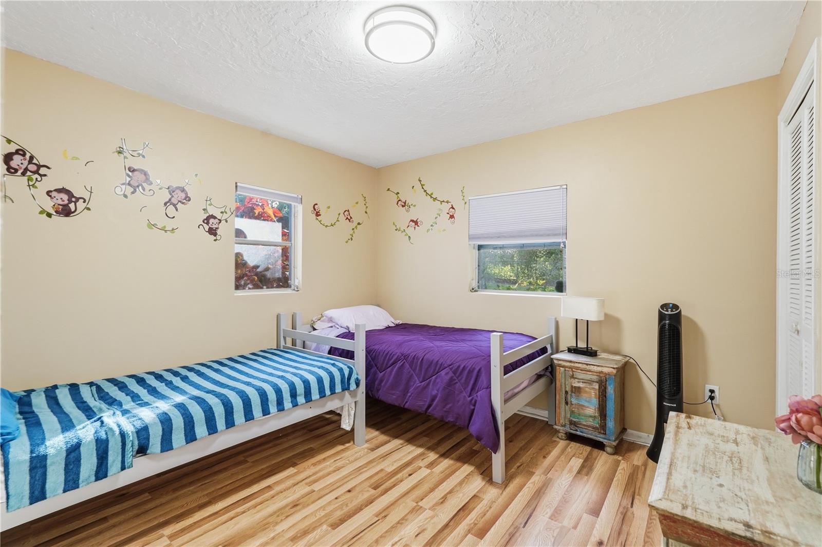 Image 24 of 37 For 764 Forest Glen Road