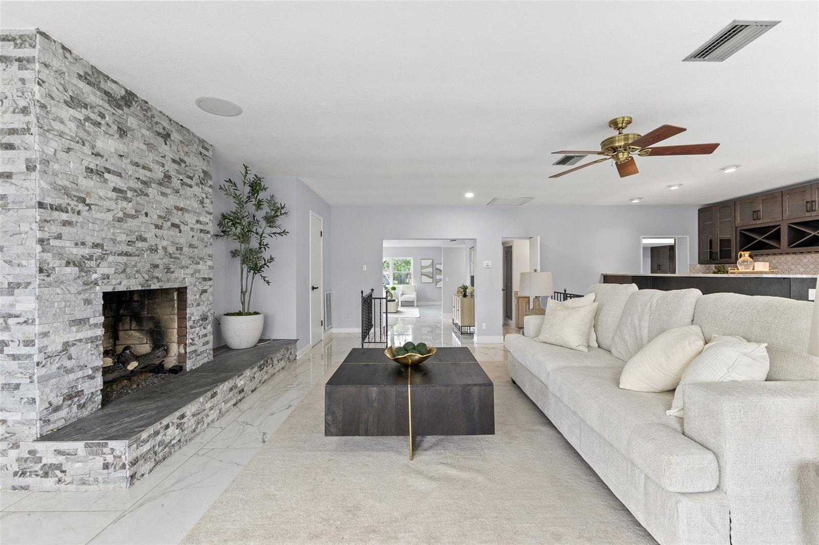 Image 31 of 67 For 4000 14th Way Ne