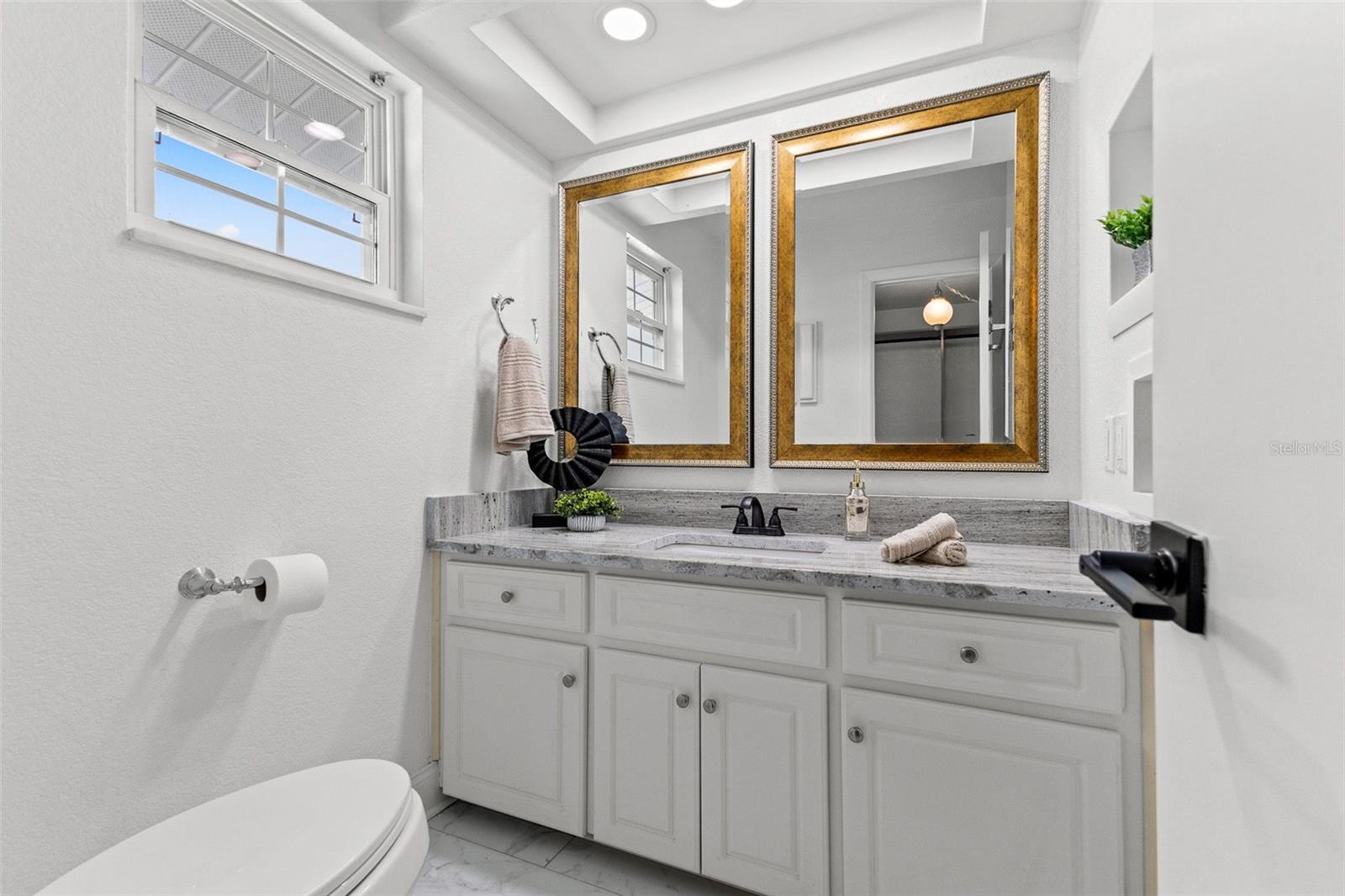 Image 45 of 67 For 4000 14th Way Ne