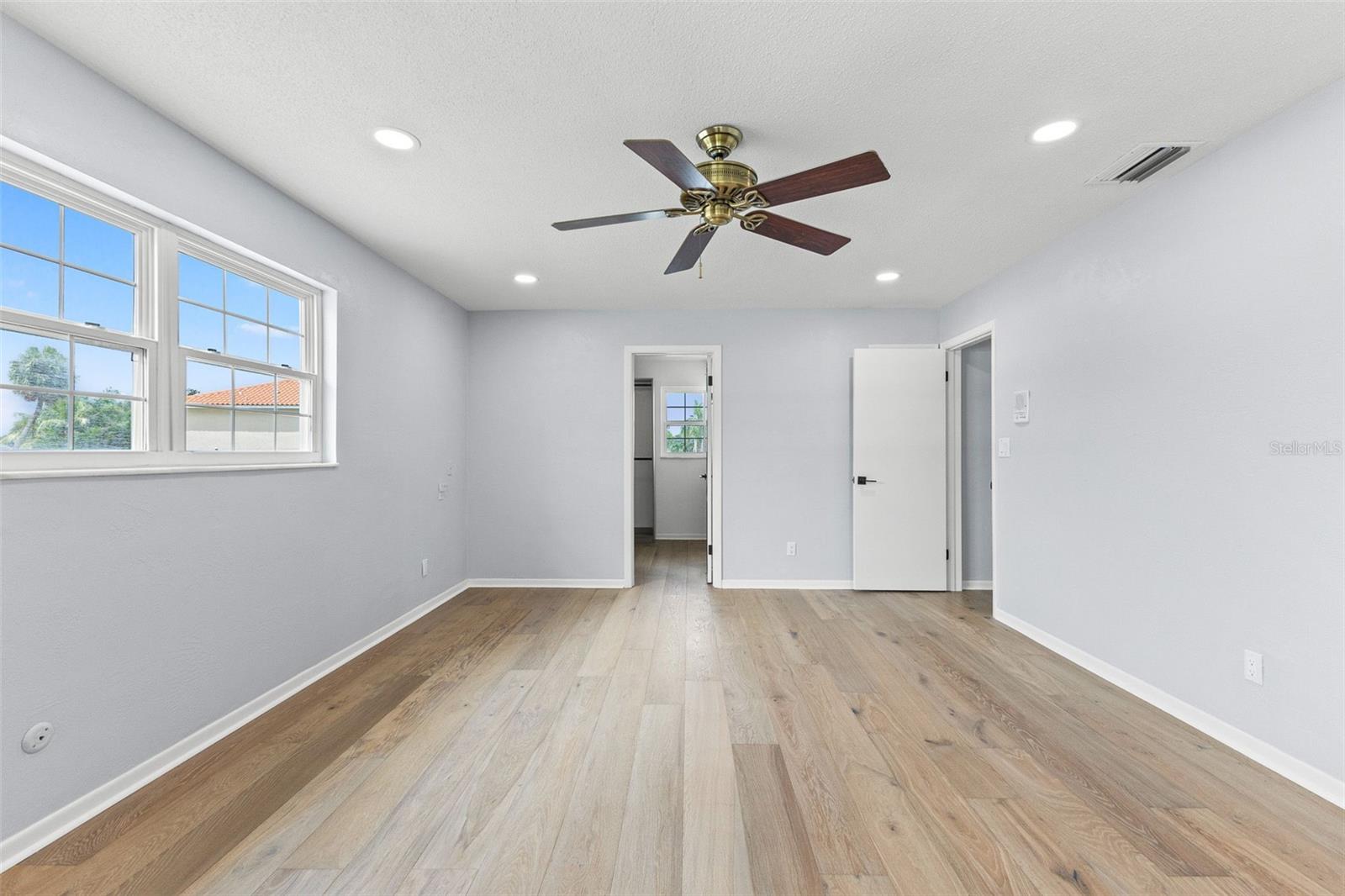 Image 48 of 67 For 4000 14th Way Ne