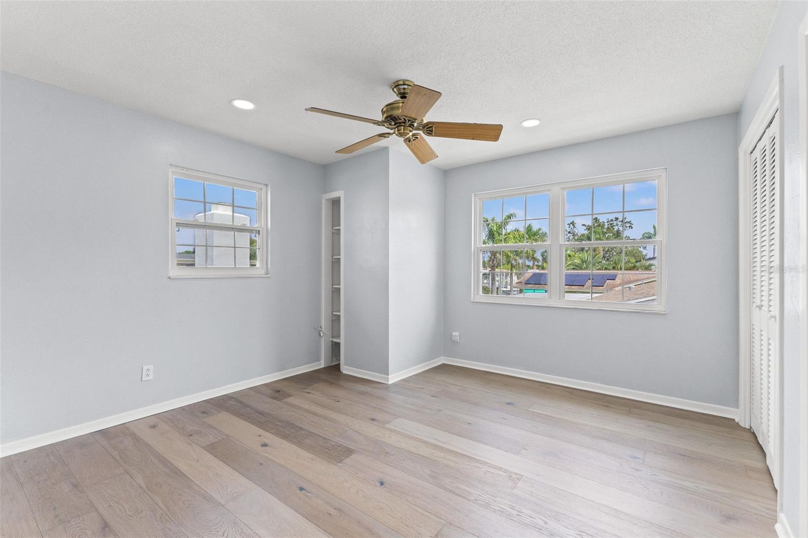 Image 54 of 67 For 4000 14th Way Ne