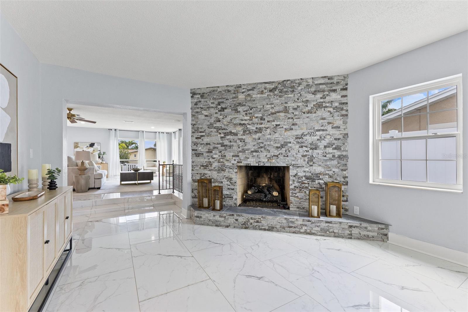 Image 9 of 67 For 4000 14th Way Ne