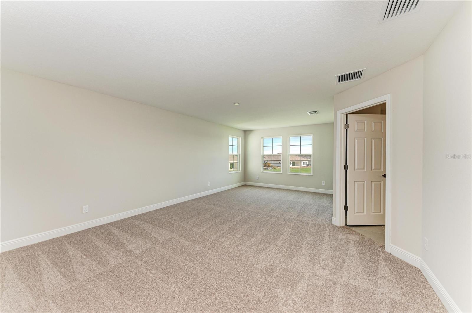 Image 4 of 35 For 10148 Surrey Rose Drive