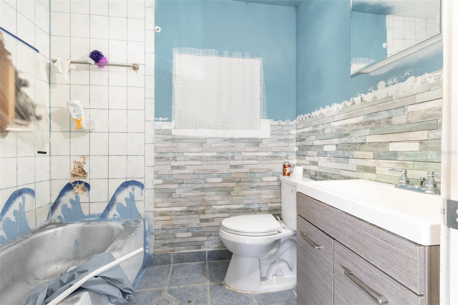 Image 14 of 34 For 4506 Lake Lawne Avenue