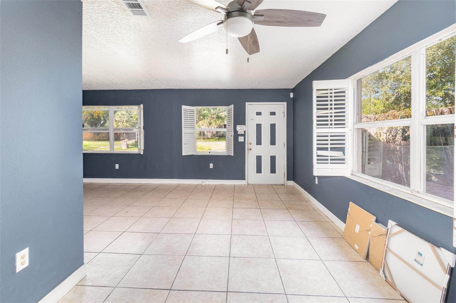 Image 8 of 34 For 4506 Lake Lawne Avenue