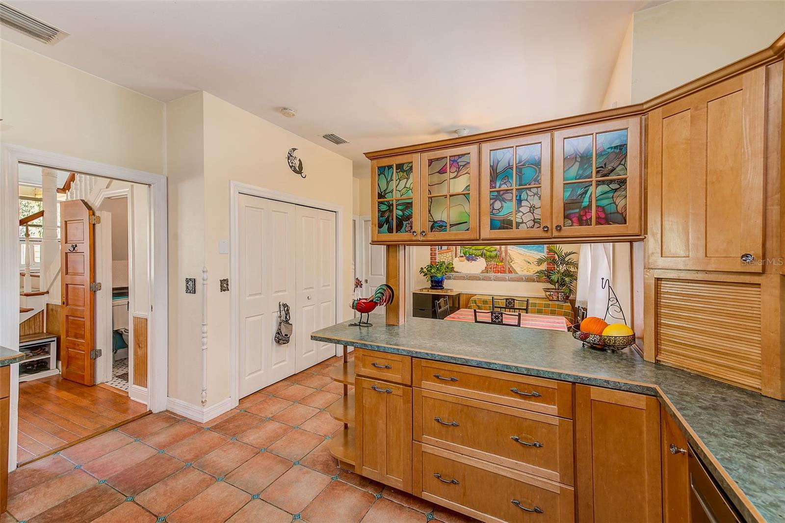 Image 17 of 68 For 757 Bayshore Dr