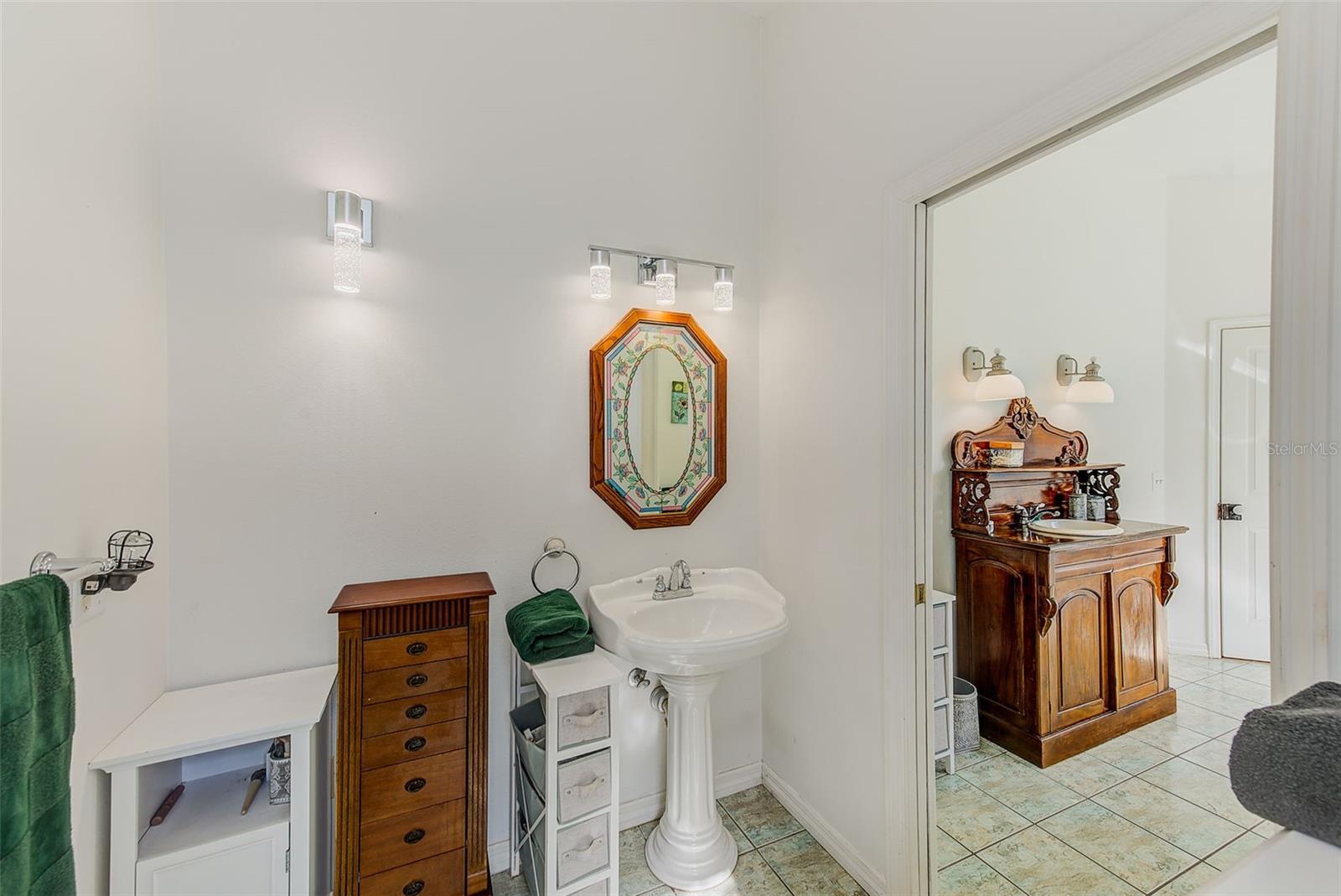 Image 31 of 68 For 757 Bayshore Dr