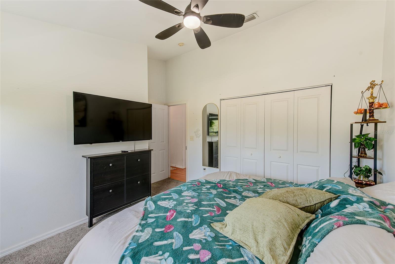 Image 32 of 68 For 757 Bayshore Dr