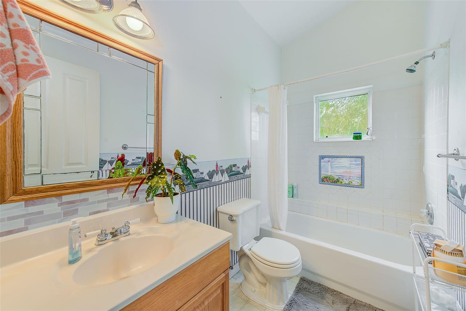 Image 34 of 68 For 757 Bayshore Dr