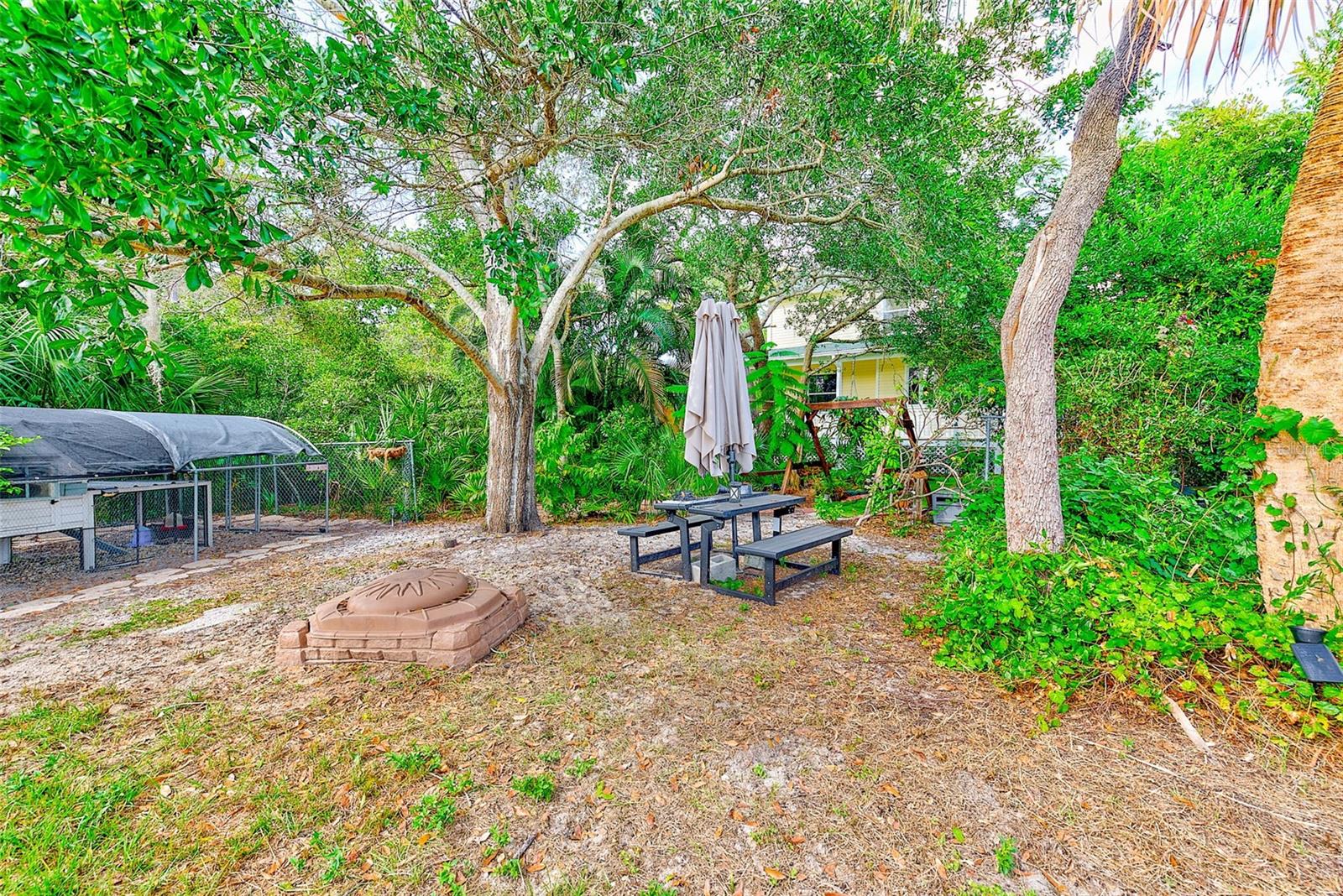 Image 47 of 68 For 757 Bayshore Dr