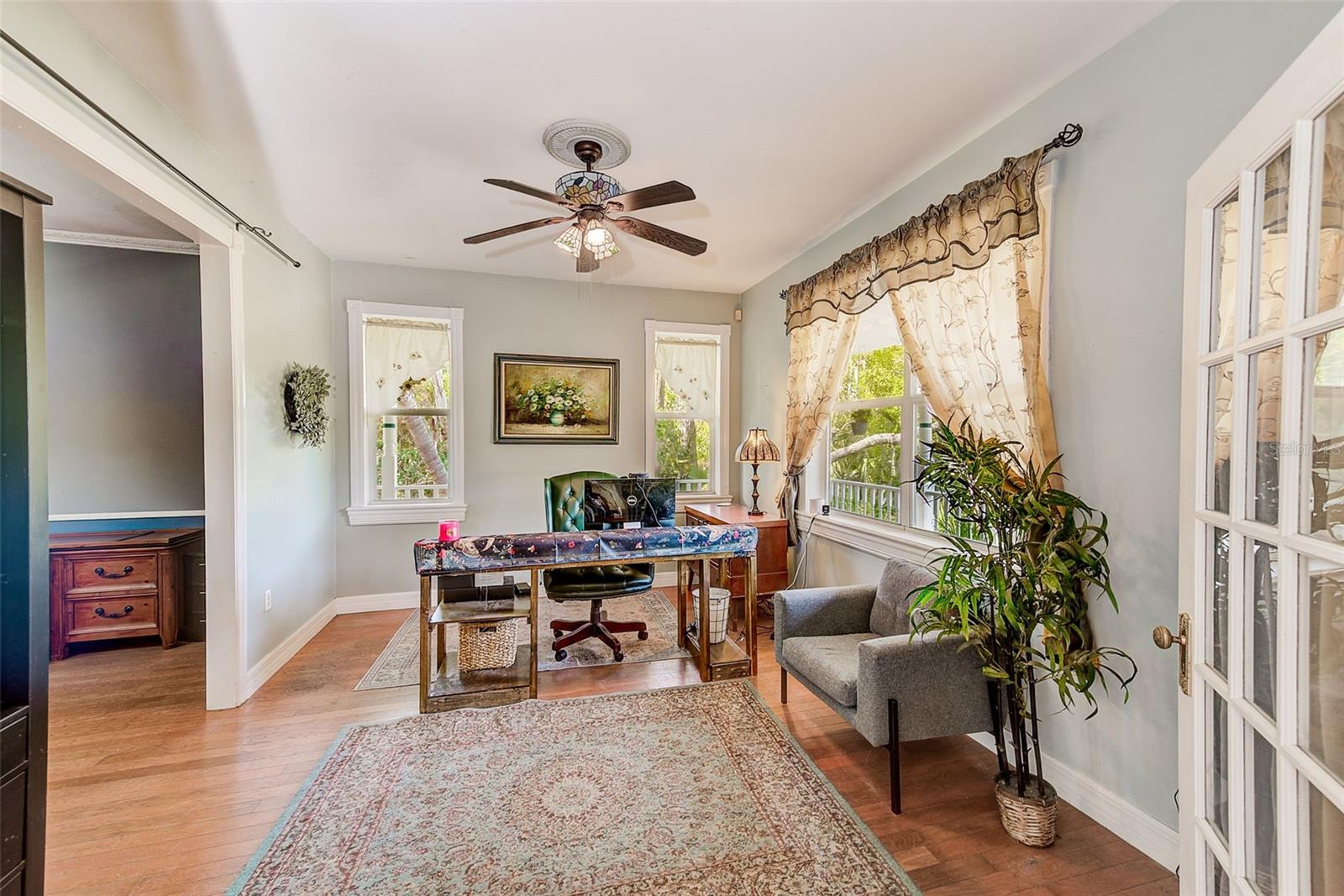 Image 8 of 68 For 757 Bayshore Dr