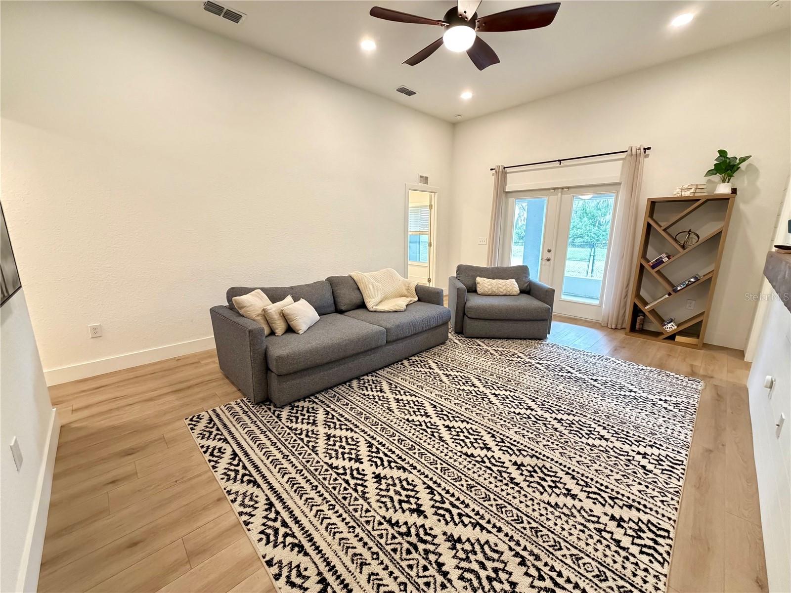 Image 7 of 23 For 329 Burrowing Owl Lane