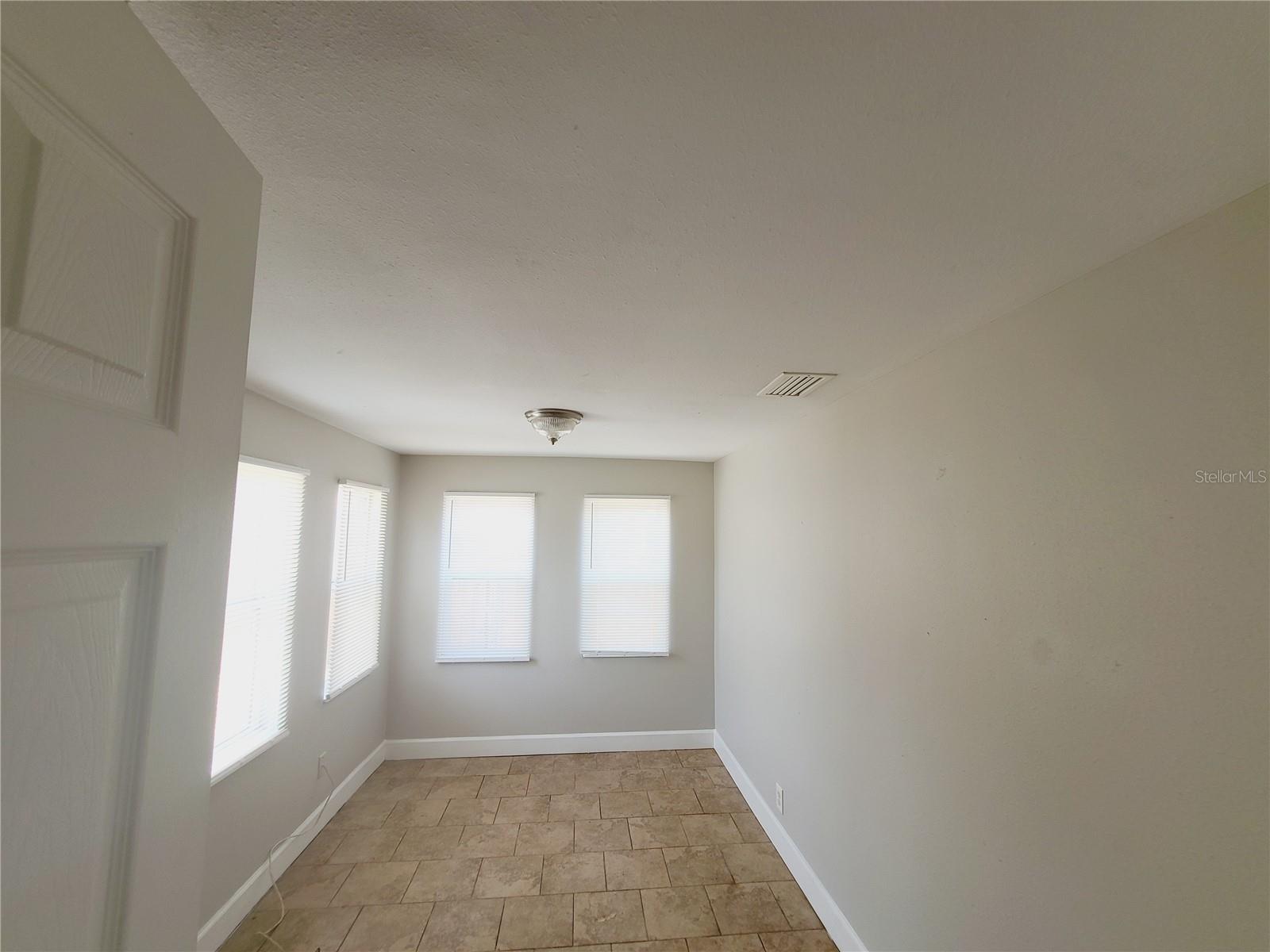 Image 15 of 36 For 4551 3rd Avenue S