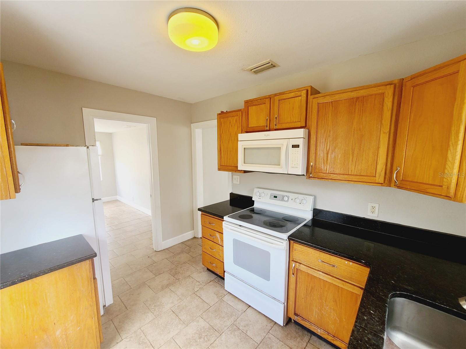 Image 22 of 36 For 4551 3rd Avenue S