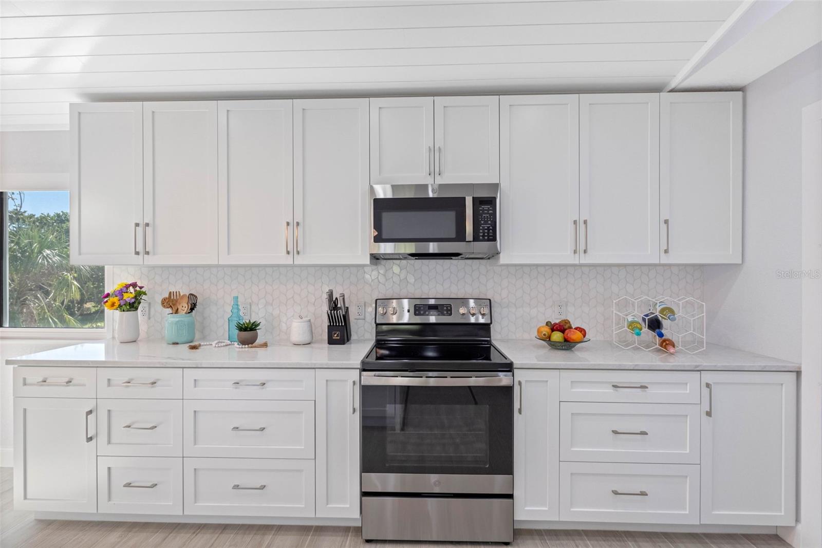 Image 18 of 68 For 396 Gulf Boulevard