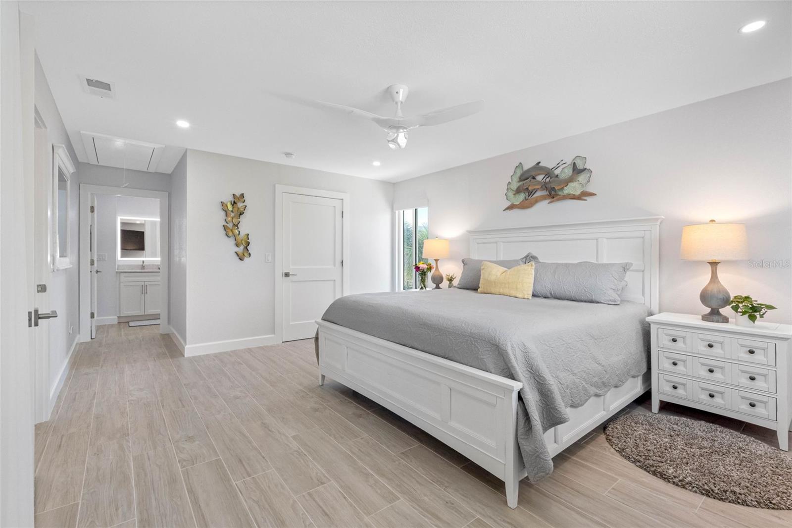 Image 24 of 68 For 396 Gulf Boulevard