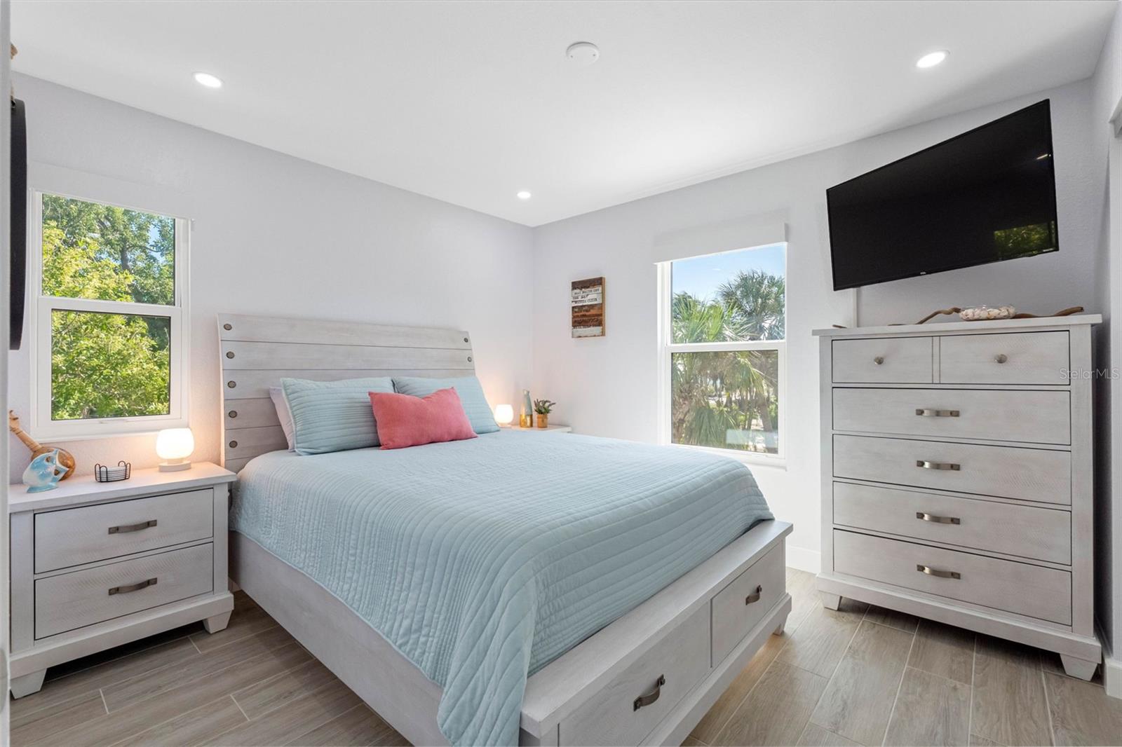 Image 28 of 68 For 396 Gulf Boulevard