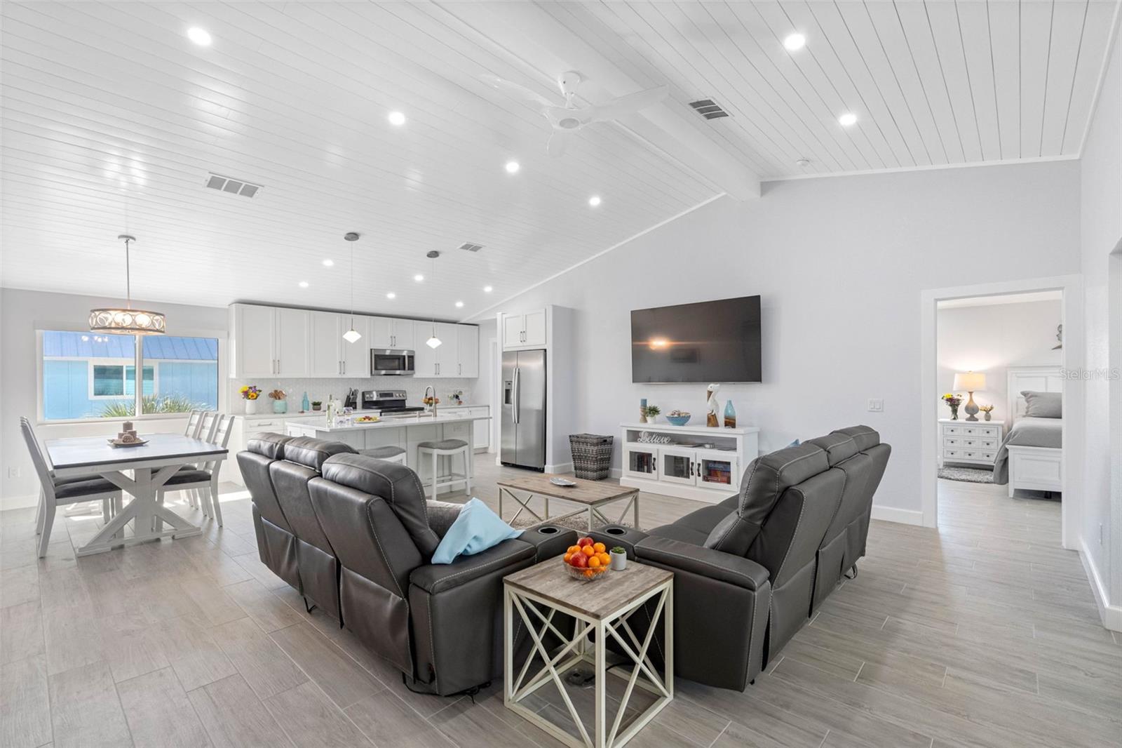 Image 5 of 68 For 396 Gulf Boulevard