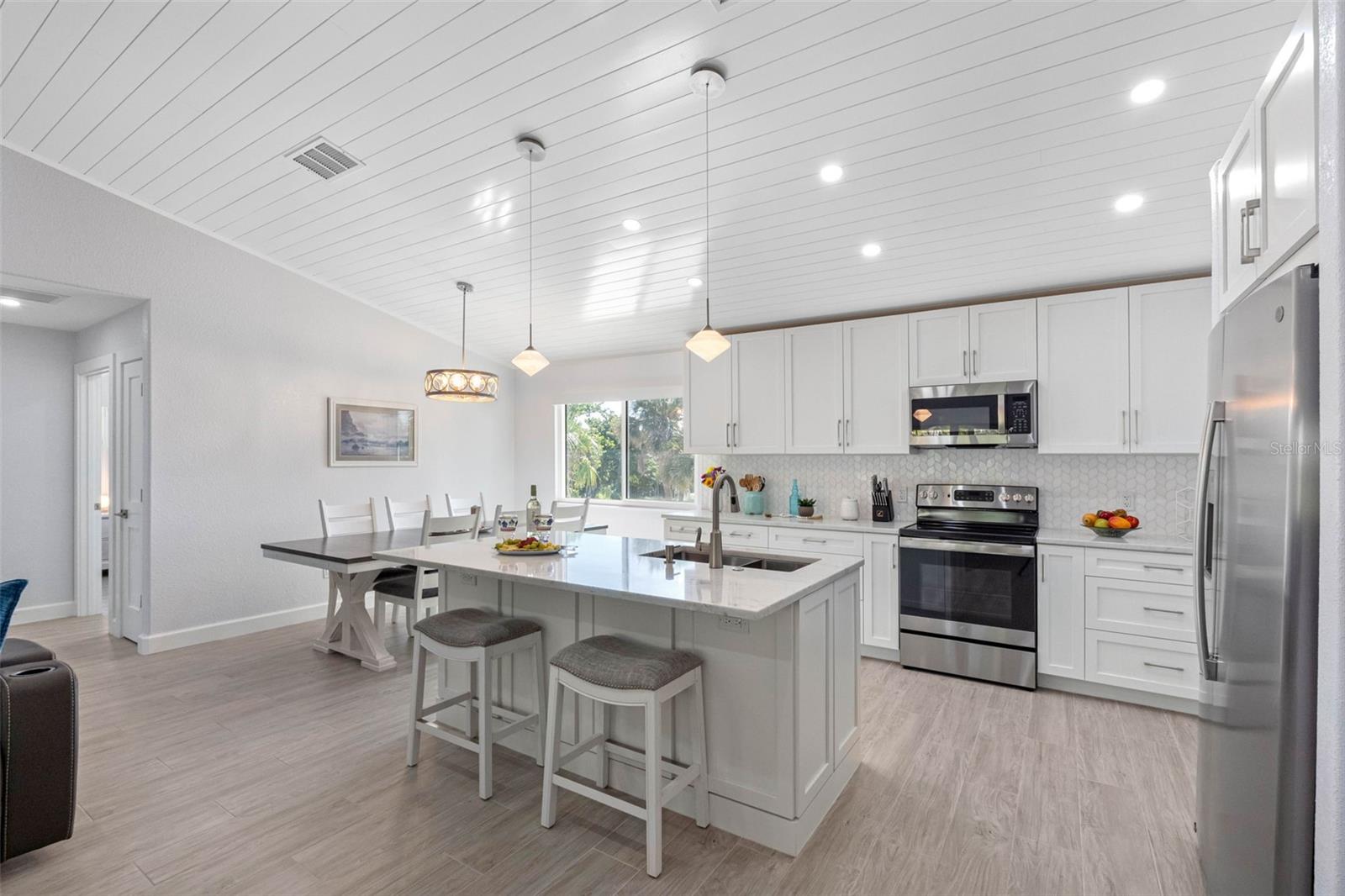 Image 6 of 68 For 396 Gulf Boulevard