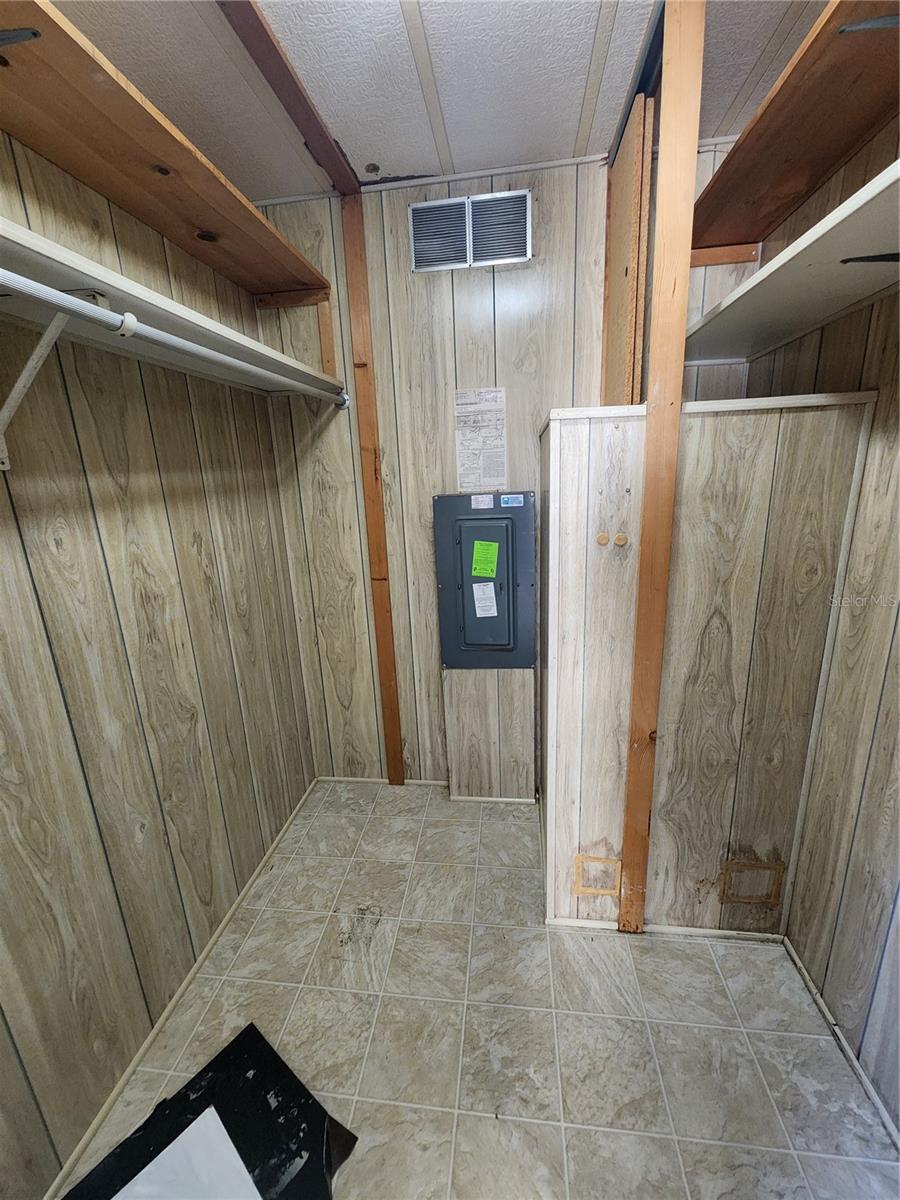 Image 17 of 31 For 7 Mountain Laurel Drive