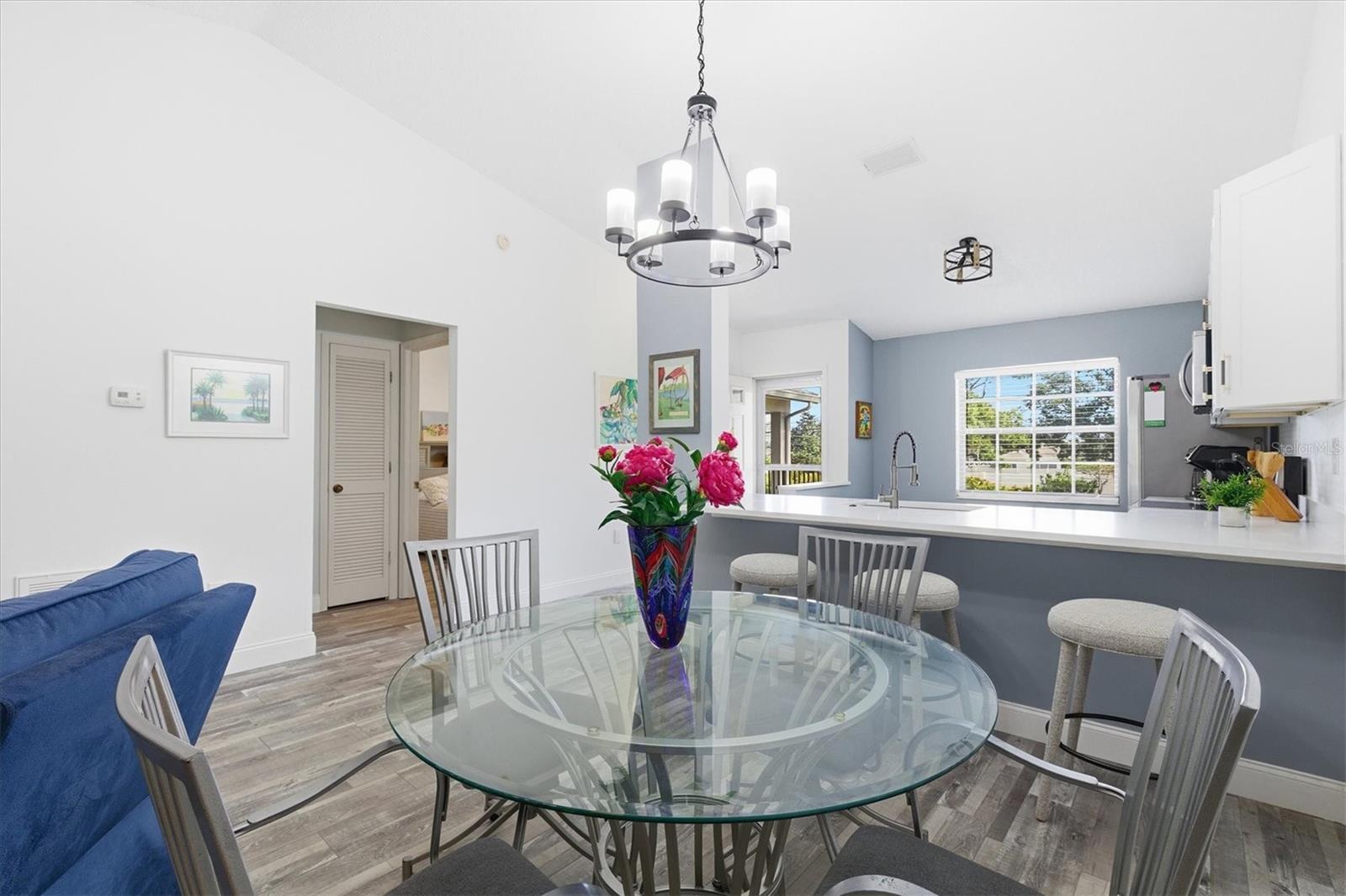 Image 11 of 28 For 2178 Elm Street 1007