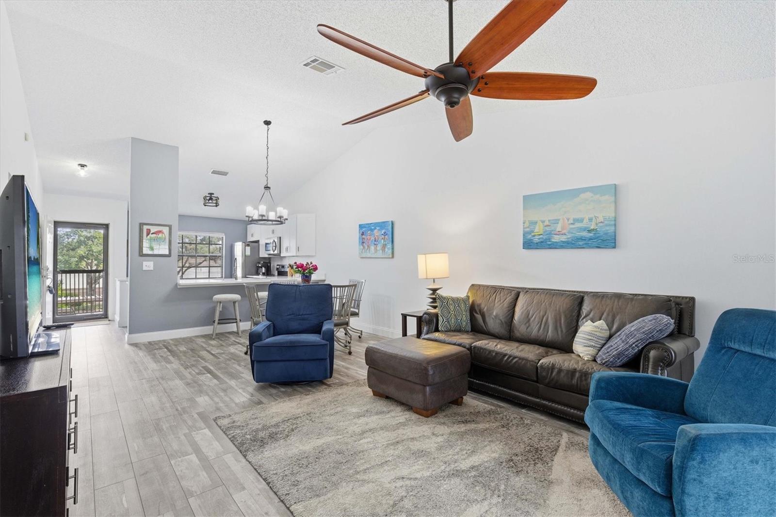 Image 14 of 28 For 2178 Elm Street 1007