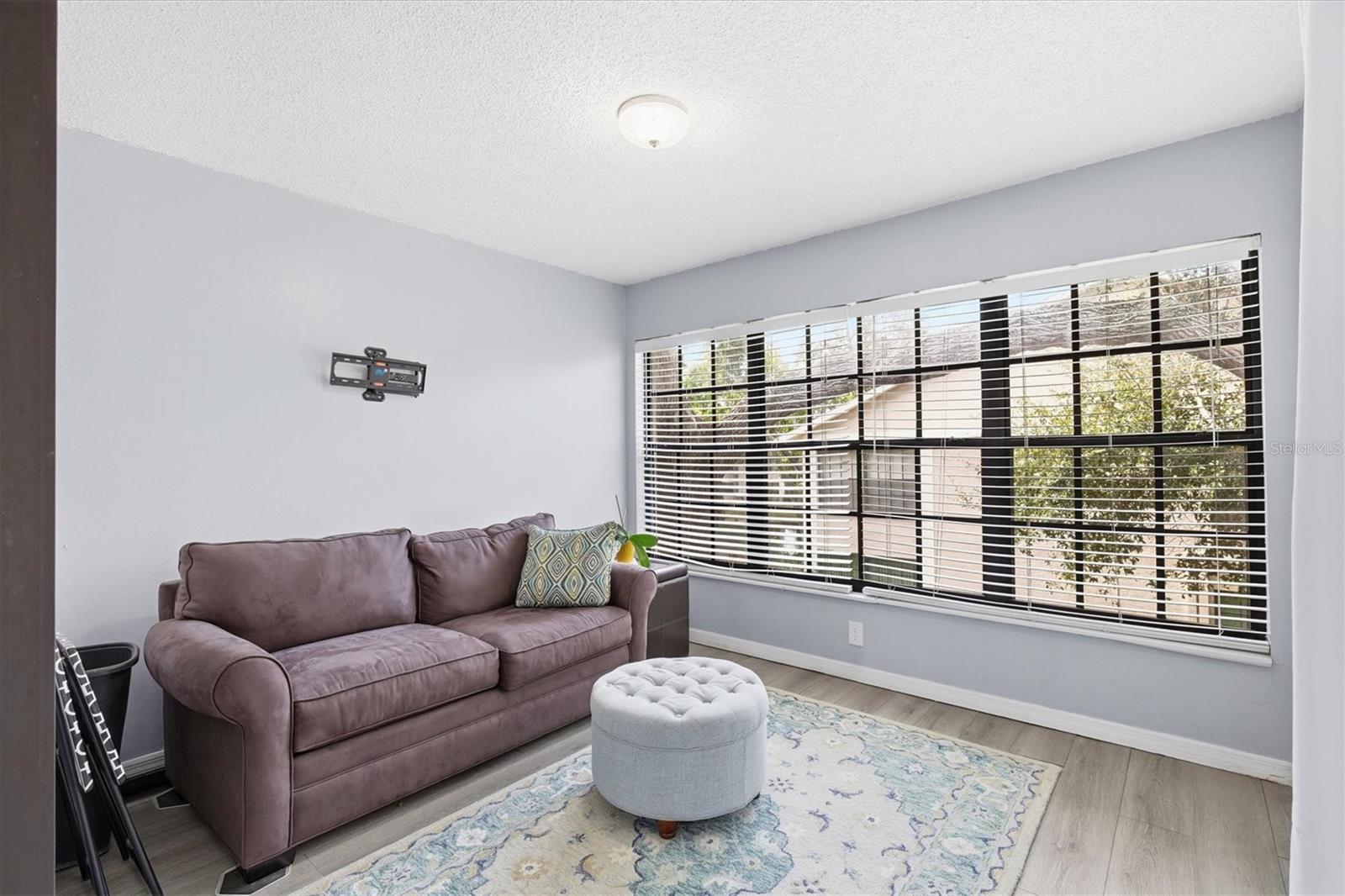 Image 20 of 28 For 2178 Elm Street 1007