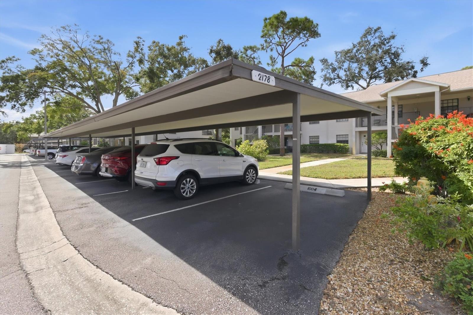 Image 3 of 28 For 2178 Elm Street 1007