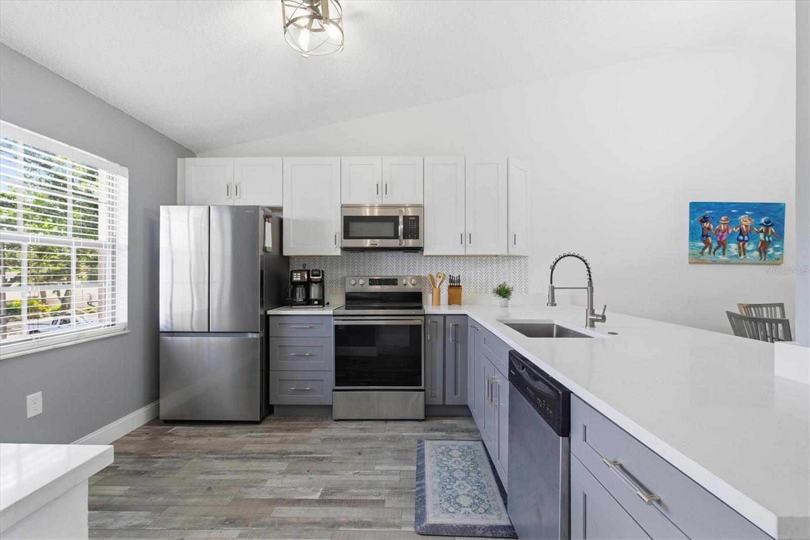 Image 7 of 28 For 2178 Elm Street 1007