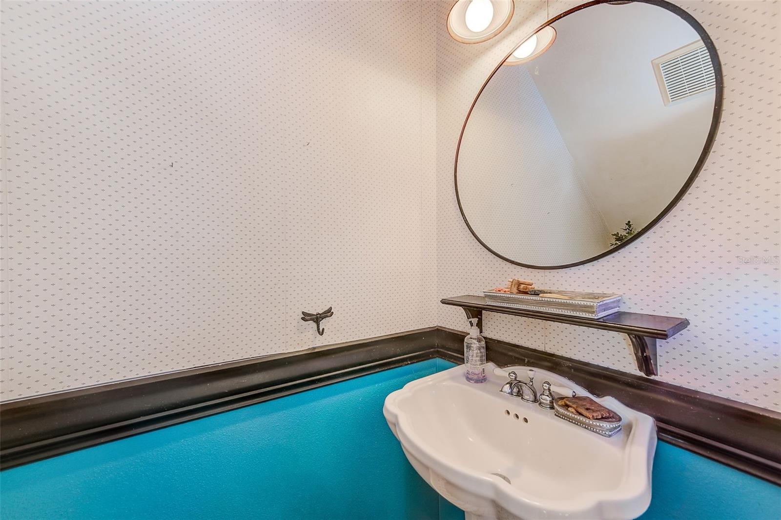 Image 21 of 68 For 757 Bayshore Dr